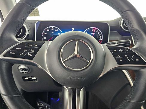 Certified 2025 Mercedes-Benz GLC 350e 4MATIC image 23
