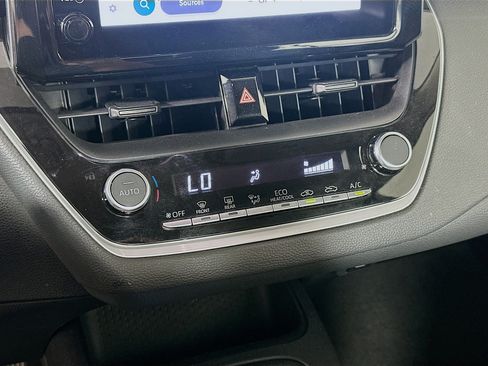 Used 2023 Toyota Corolla LE FWD image 22