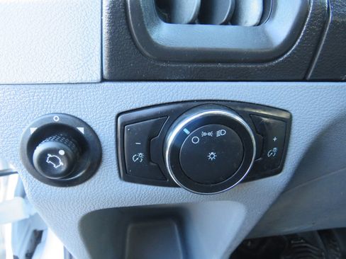 Used 2018 Ford Transit 350 148 Medium Roof image 11