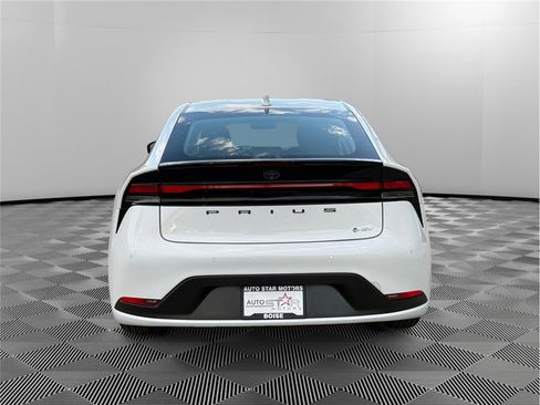 Used 2023 Toyota Prius LE image 4