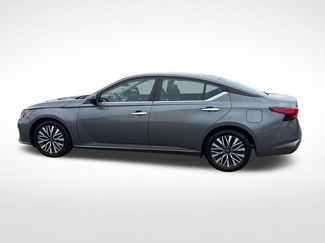 Used 2024 Nissan Altima 2.5 SV FWD video 2