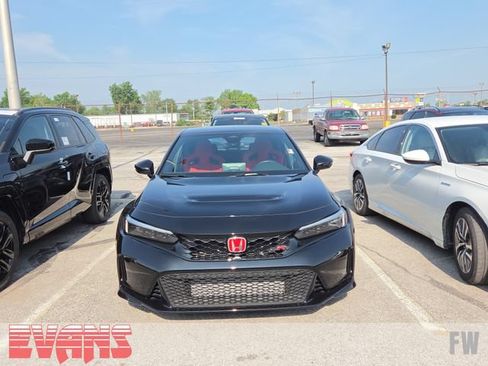 Used 2023 Honda Civic Type R image 2