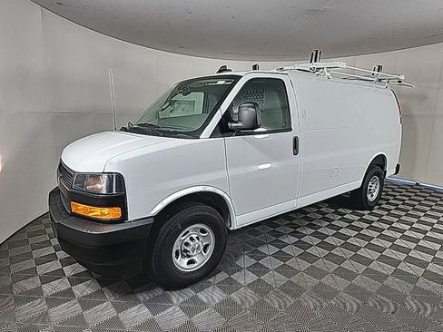 New 2025 Chevrolet Express 3500 w/ Driver Convenience Package image 5
