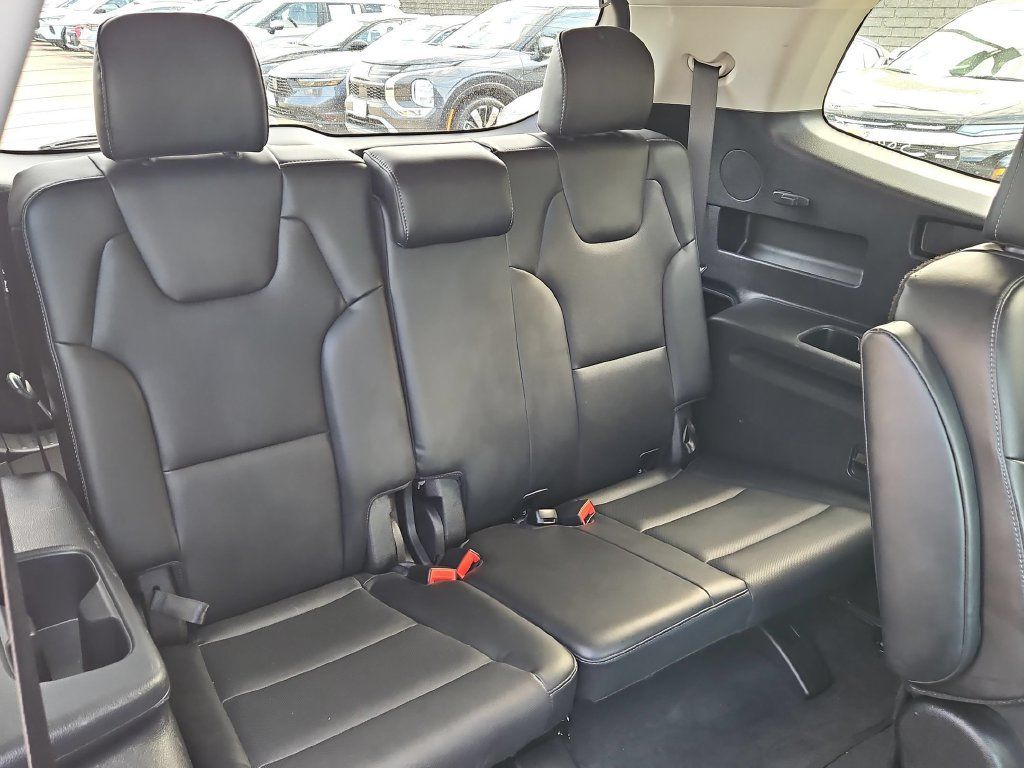 Used 2025 Kia Telluride S FWD image 30