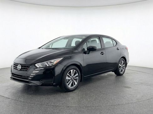 Used 2025 Nissan Versa SV FWD image 3