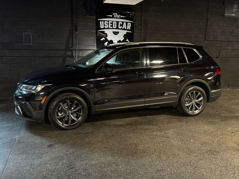 Used 2022 Volkswagen Tiguan SE AWD/4WD image 2
