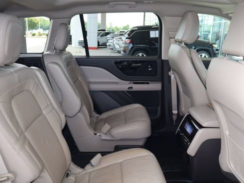 Used 2021 Lincoln Aviator Reserve w/ Equipment Group 201A RWD image 44