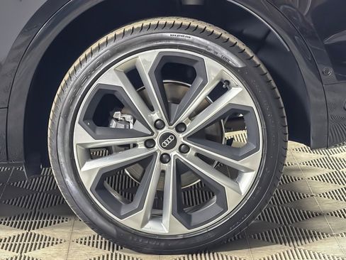 Used 2023 Audi Q5 2.0T Prestige w/ Prestige Package AWD/4WD image 26