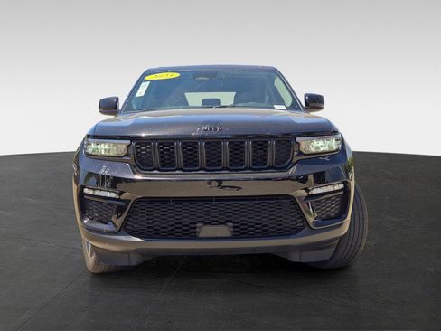 Used 2023 Jeep Grand Cherokee Limited w/ Black Appearance Package AWD/4WD image 2