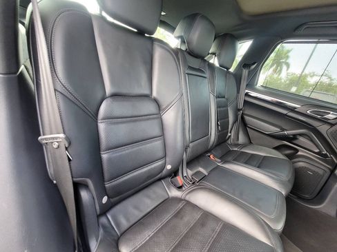 Used 2016 Porsche Cayenne S w/ Premium Plus Package AWD/4WD image 17