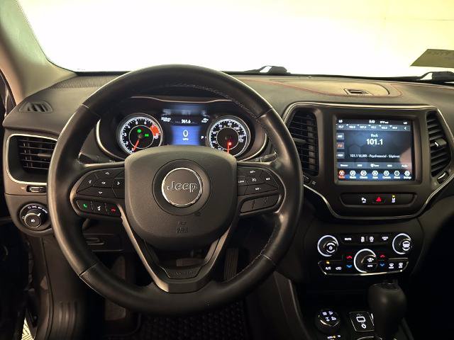 Used 2021 Jeep Cherokee Trailhawk AWD/4WD image 5