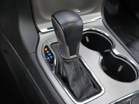 Used 2021 Jeep Grand Cherokee Limited w/ Trailer Tow Group IV image 13