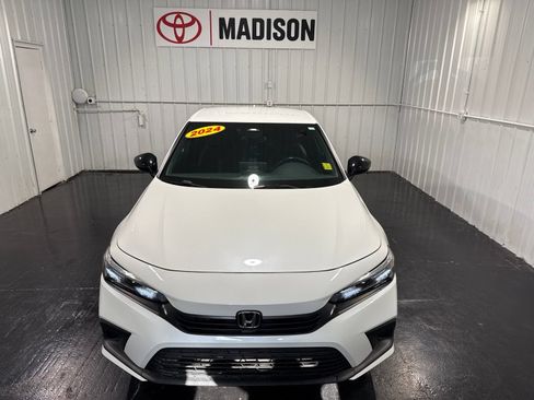 Used 2024 Honda Civic Sport image 5