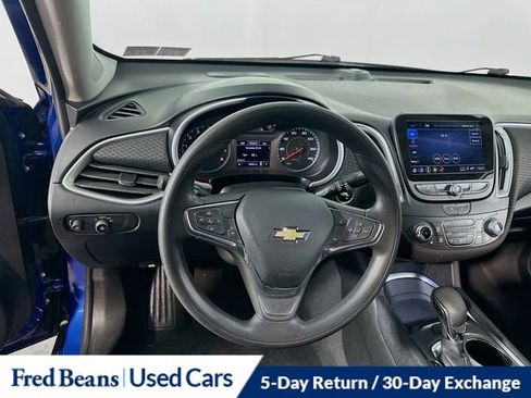 Used 2023 Chevrolet Malibu LT FWD image 18