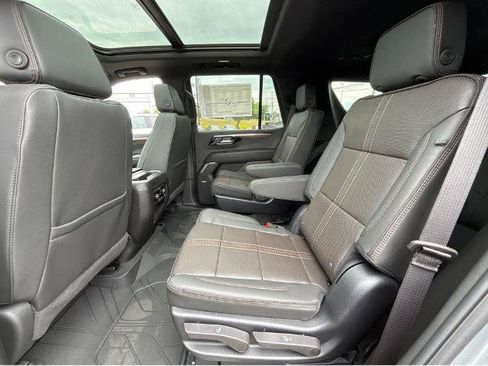 New 2026 Chevrolet Tahoe High Country AWD/4WD image 18