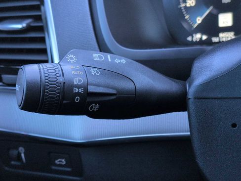 Used 2017 Volvo XC90 T6 R-Design w/ Vision Package image 28