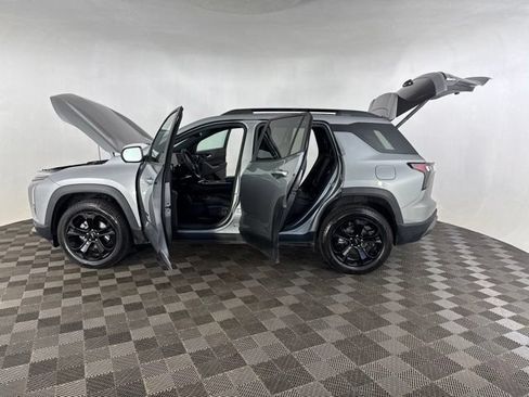 Used 2025 Chevrolet Equinox LT w/ Convenience Package II AWD/4WD image 11