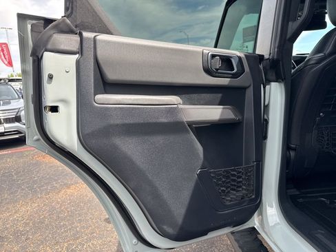 Used 2022 Ford Bronco Black Diamond w/ Sasquatch Package AWD/4WD image 32