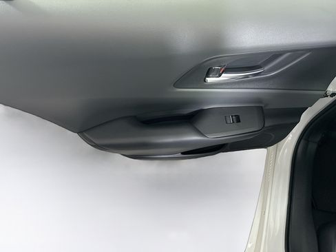 Used 2025 Toyota Prius XLE FWD image 25