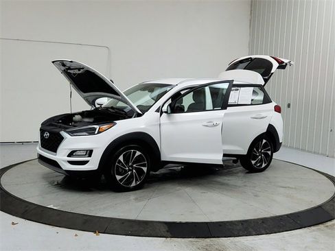 Used 2019 Hyundai Tucson Sport image 11