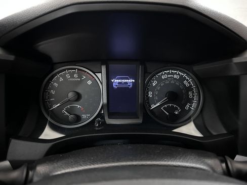 Used 2019 Toyota Tacoma TRD Off-Road image 31
