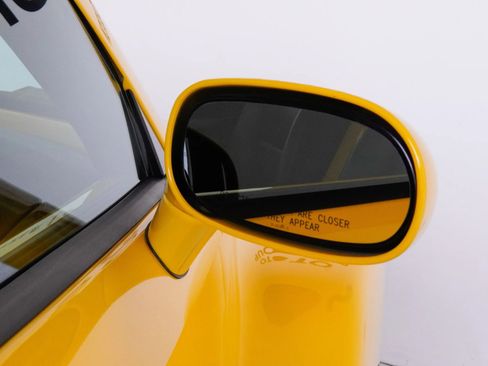 Used 2006 Chevrolet SSR w/ Preferred Equipment Group image 27