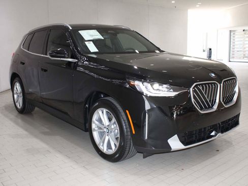 Certified 2025 BMW X3 xDrive30i w/ Convenience Package image 9