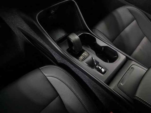 New 2026 Volvo XC40 B5 Core w/ Climate Package image 24