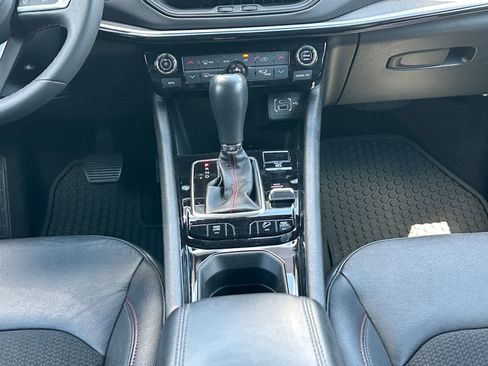 Used 2024 Jeep Compass Trailhawk AWD/4WD image 15