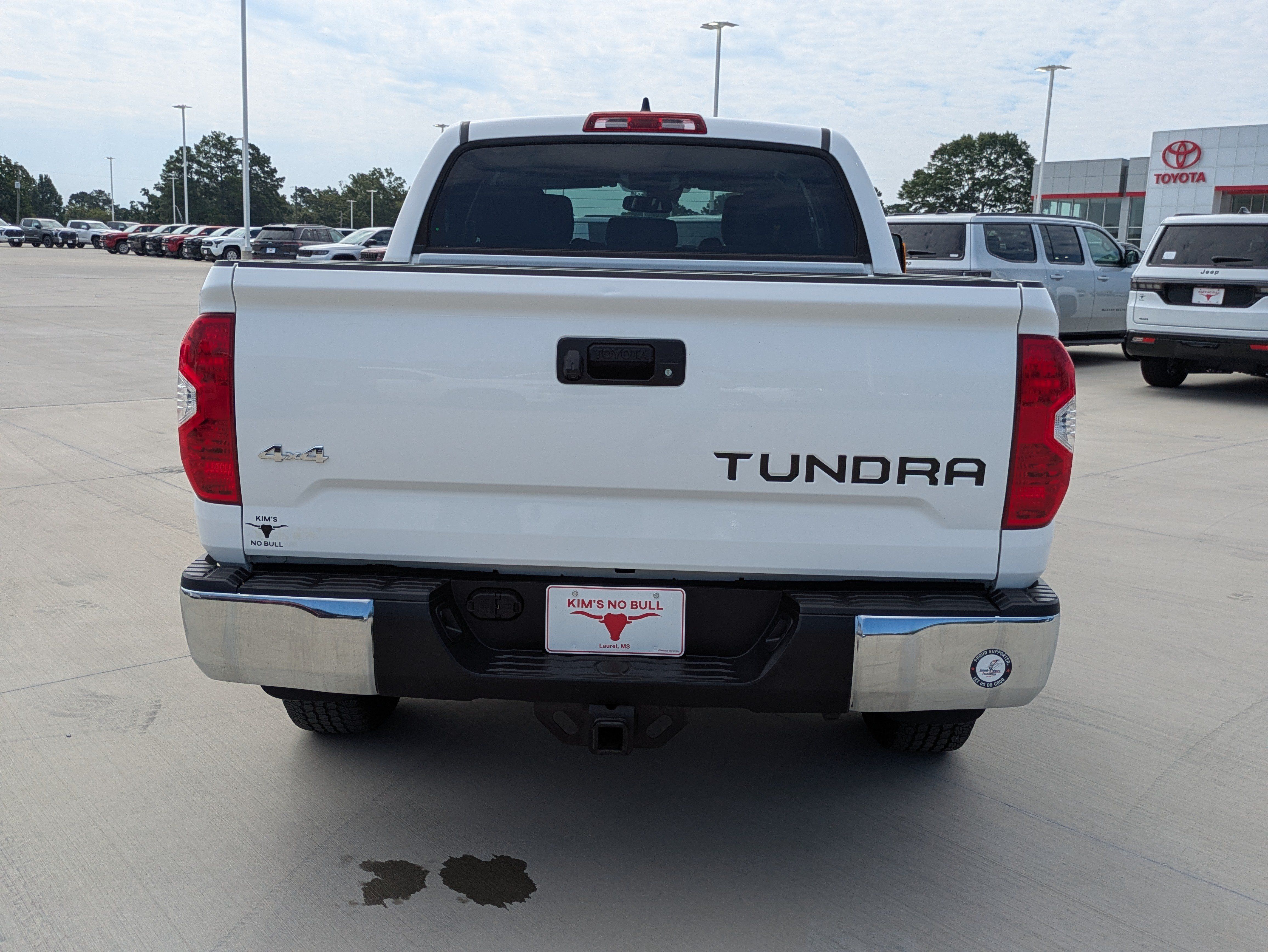 Used 2021 Toyota Tundra SR5 AWD/4WD image 4