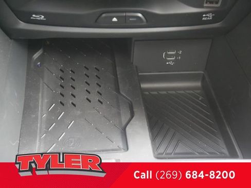 New 2026 Chrysler Pacifica Pinnacle w/ Trailer Tow Group AWD/4WD image 37