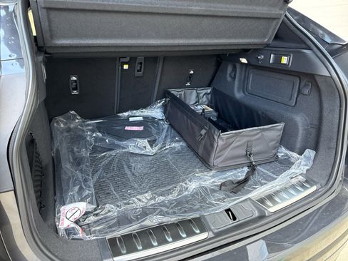 New 2026 Jaguar F-PACE R-Dynamic S image 21