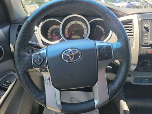 Used 2014 Toyota Tacoma PreRunner w/ TRD Sport Package RWD image 19