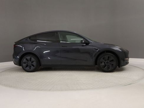 Used 2024 Tesla Model Y Long Range image 6