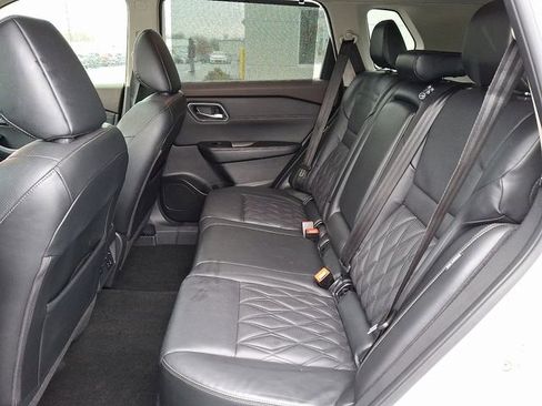 Used 2021 Nissan Rogue Platinum image 10