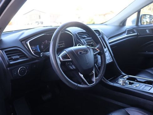 Used 2019 Ford Fusion Titanium FWD image 15