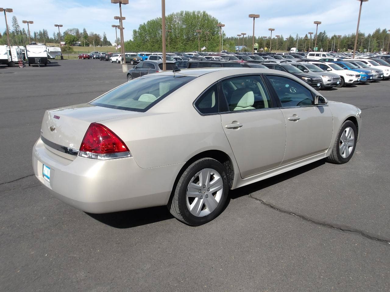 Used 2010 Chevrolet Impala LS FWD image 5
