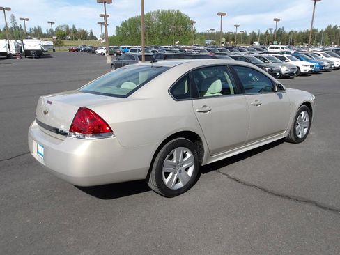 Used 2010 Chevrolet Impala LS FWD image 5