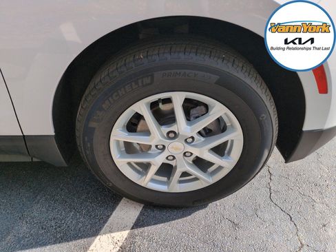 Used 2023 Chevrolet Equinox LS w/ Driver Confidence II Package image 10