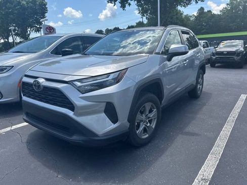 Used 2024 Toyota RAV4 XLE FWD image 11