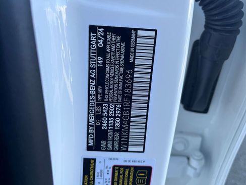 Used 2024 Mercedes-Benz GLC 300 image 29