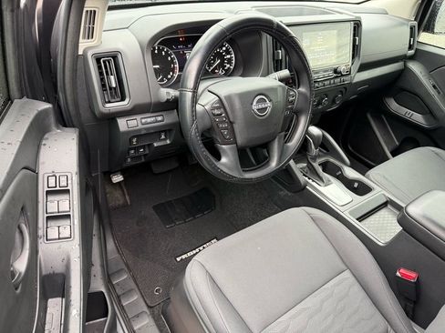 Used 2025 Nissan Frontier S w/ S Utility Package image 10