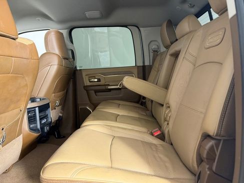 Used 2024 RAM 2500 Limited w/ Towing Technology Group image 27