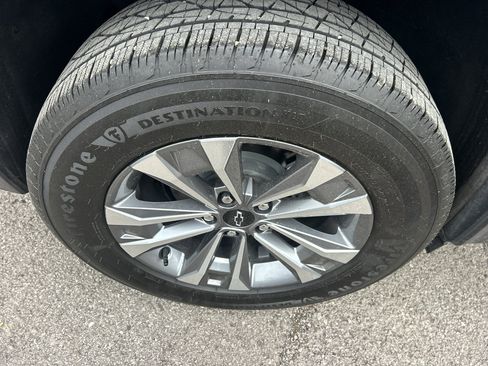 Used 2025 Chevrolet Equinox LT image 11