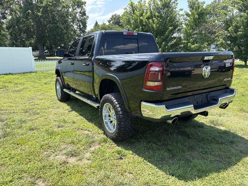 Used 2019 RAM 1500 Laramie AWD/4WD image 7