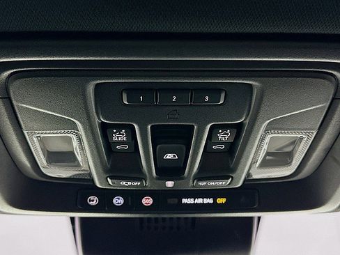 Used 2023 Chevrolet Silverado 1500 ZR2 w/ Technology Package image 22