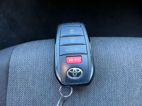 Used 2025 Toyota Camry LE image 22