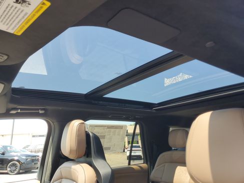 New 2027 Lincoln Navigator L Black Label AWD/4WD image 11