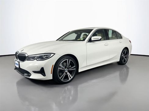 Used 2021 BMW 330i xDrive Sedan w/ Driving Assistance Package AWD/4WD image 2