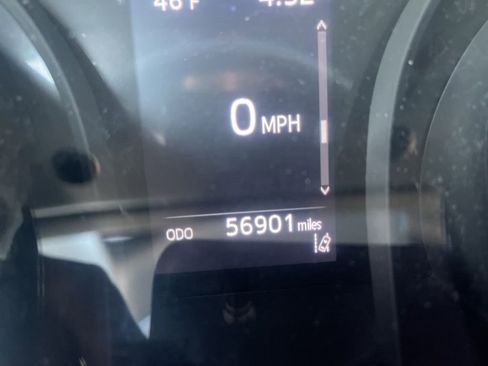 Used 2024 Toyota Camry SE image 20